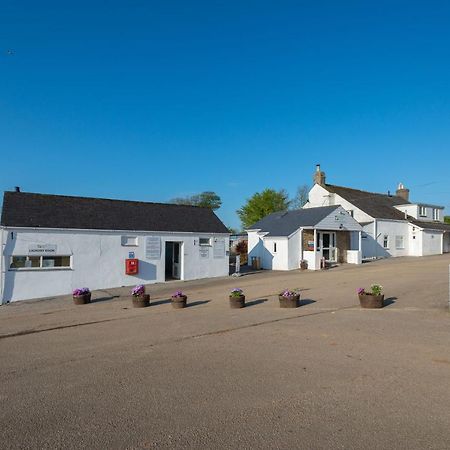 Grampound Beautiful Willow Lodge 67-4-6 Persons-Private Hot Tub-Pet Friendly-Tranquil Holiday Away From It All Yet Not Far To St Austell-The Holiday Home Has Two Bedrooms, Living & Dining Area, Equipped Kitchen -Decking-Al Fresco Dining-Fishing Lakes-Pet Frien מראה חיצוני תמונה